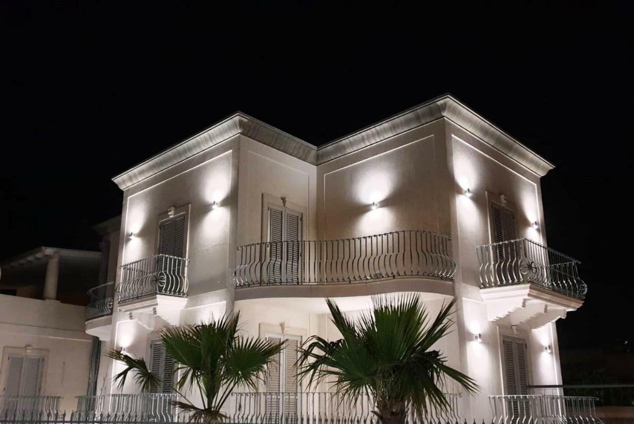 Odysseus Hotel Липари Экстерьер фото