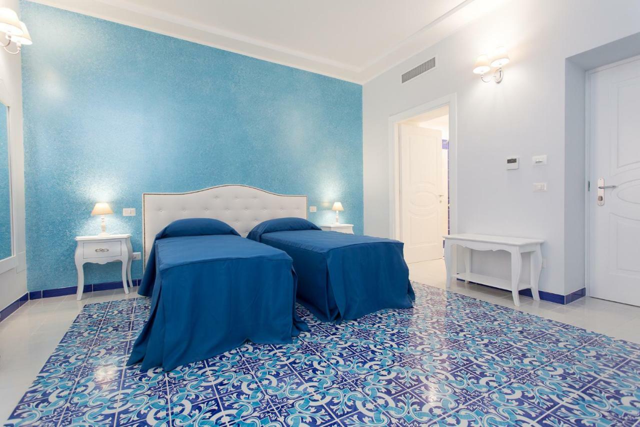 Odysseus Hotel Липари Экстерьер фото