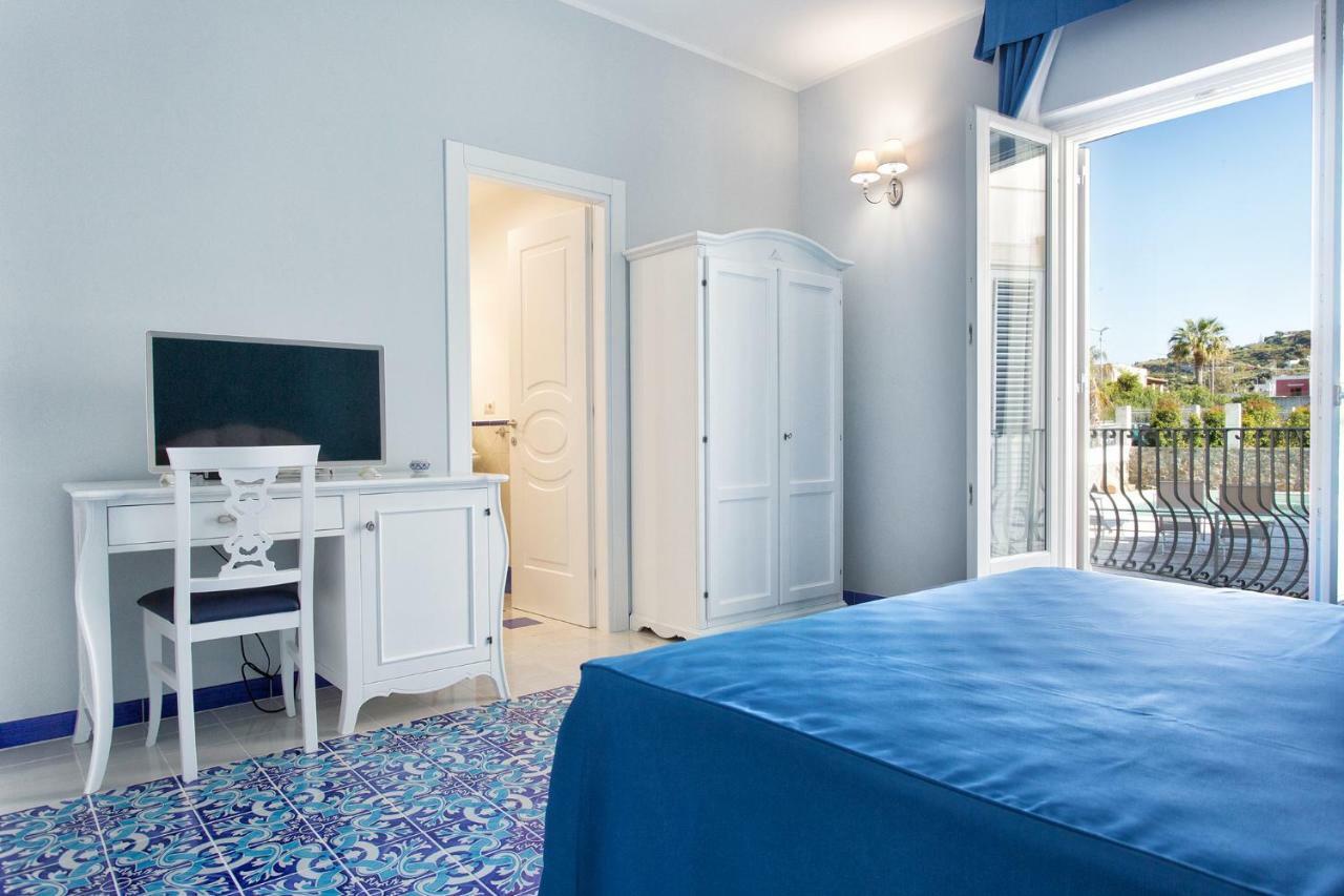 Odysseus Hotel Липари Экстерьер фото