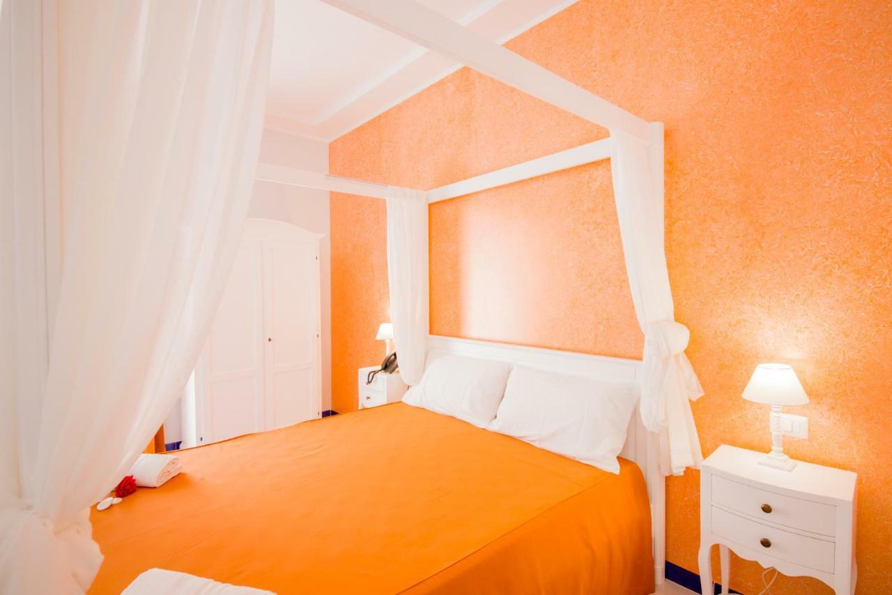 Odysseus Hotel Липари Экстерьер фото
